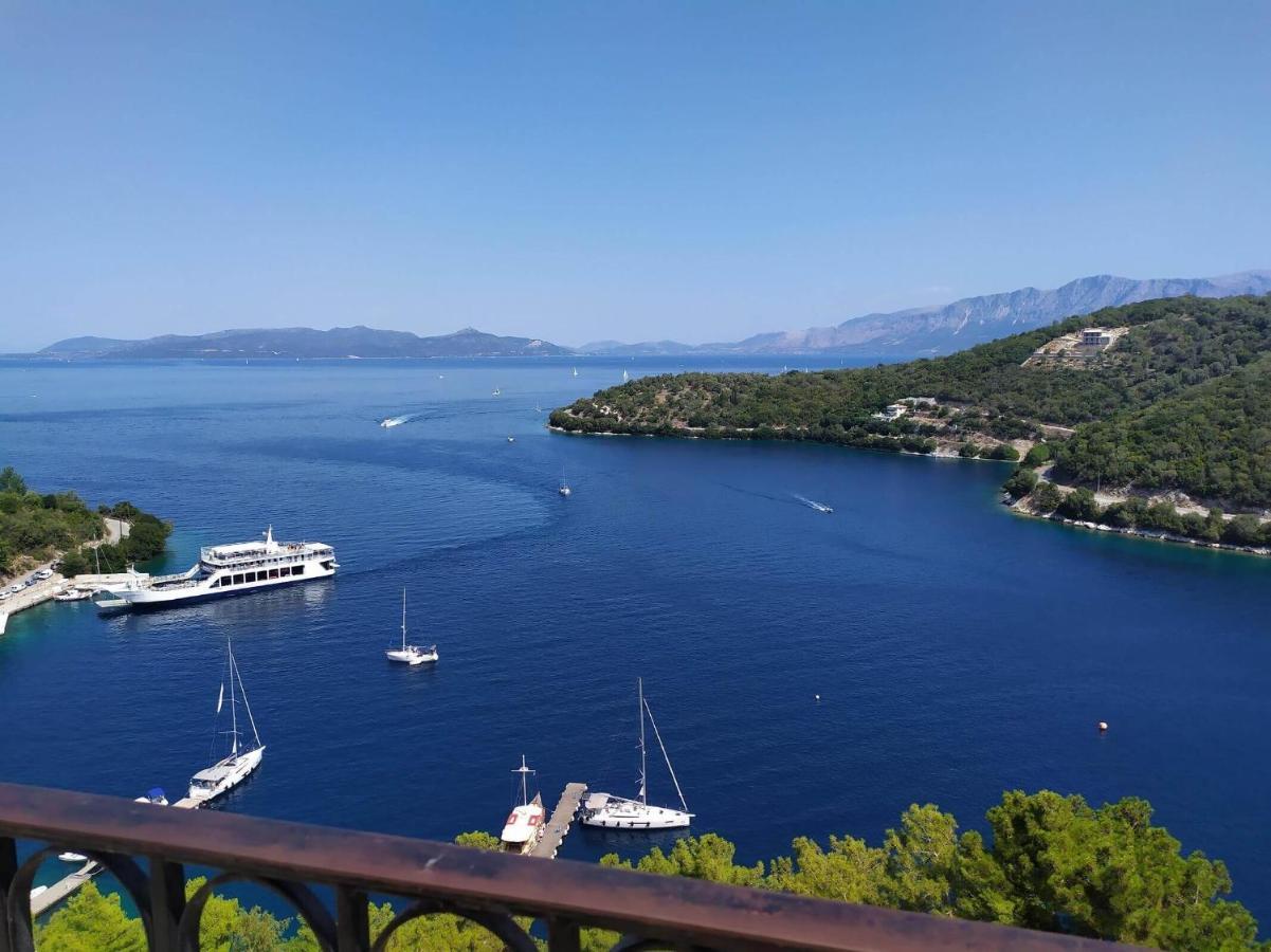 Meganisi Blue Apartment Spartokhórion Екстериор снимка